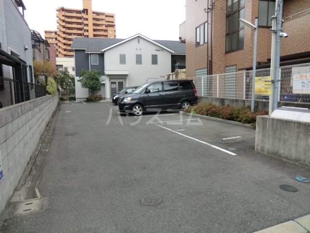 14/15 駐車場