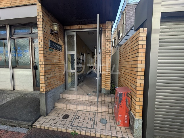 29/30 エントランス