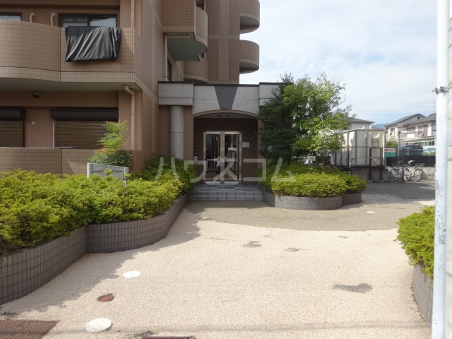 3/8 エントランス