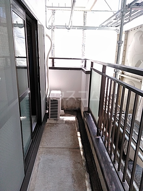 17/27 バルコニー