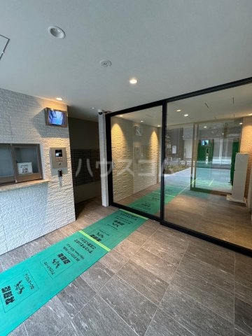 19/25 エントランス