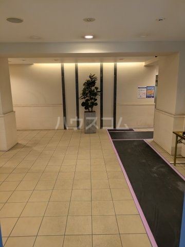 17/24 エントランス