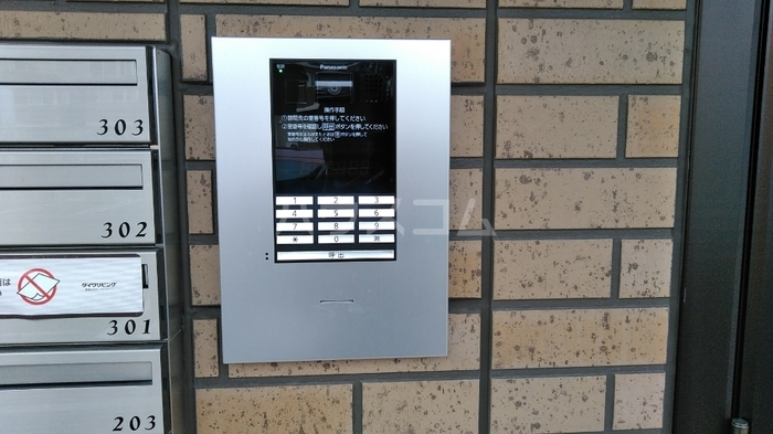 20/27 エントランス