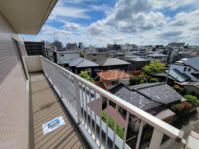2/3 エントランス