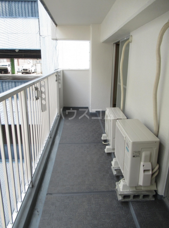20/27 バルコニー