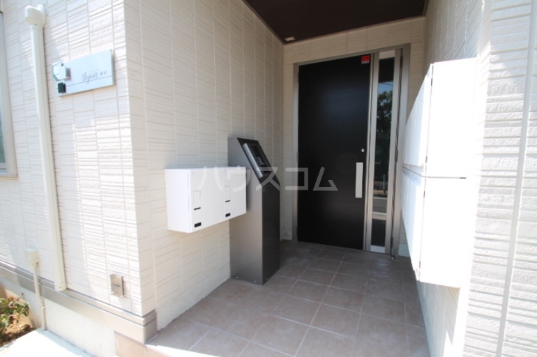 20/21 エントランス