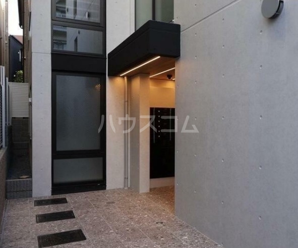 17/27 エントランス