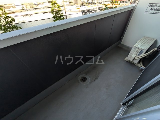 15/28 バルコニー