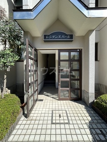 21/30 エントランス