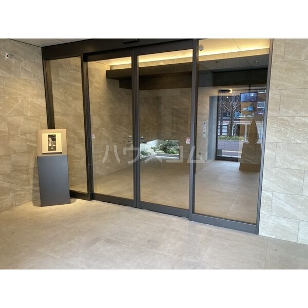 16/18 エントランス