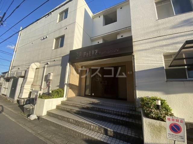 22/30 エントランス