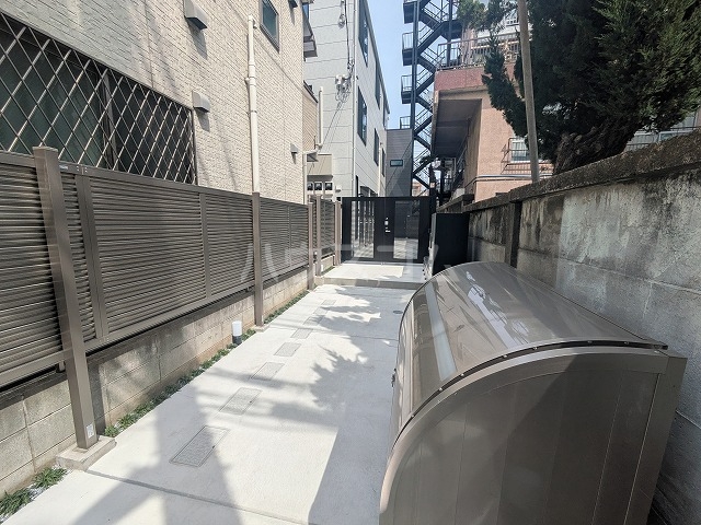 29/30 エントランス