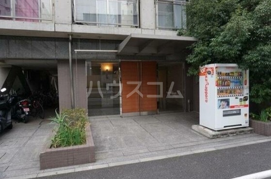 2/2 エントランス