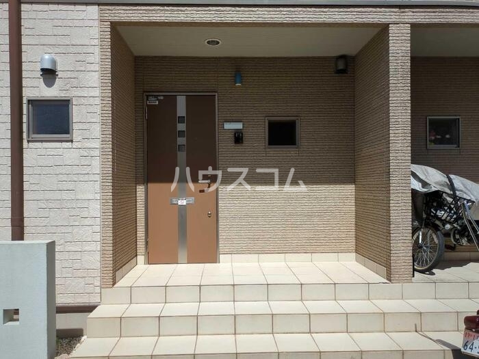 18/20 エントランス