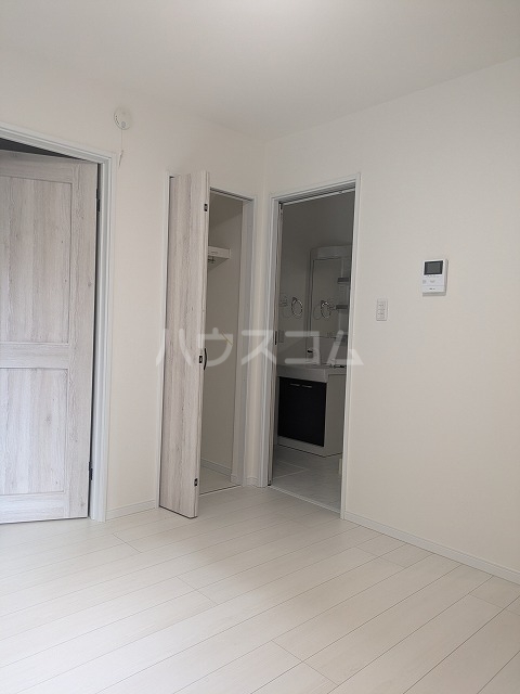 21/30 エントランス