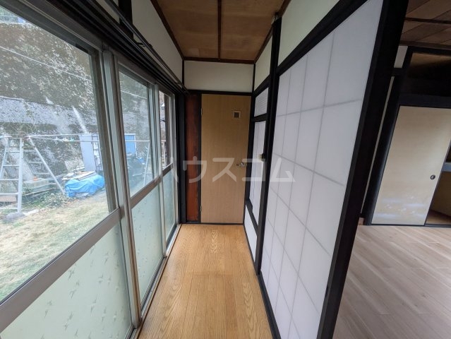 16/18 エントランス