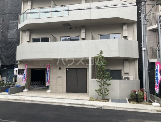 15/22 エントランス