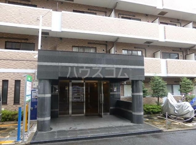 13/20 エントランス