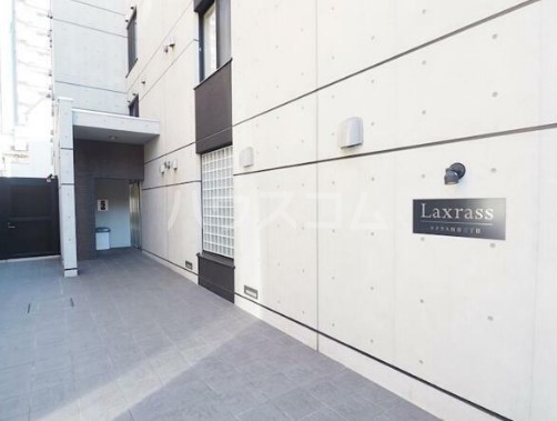 16/26 エントランス