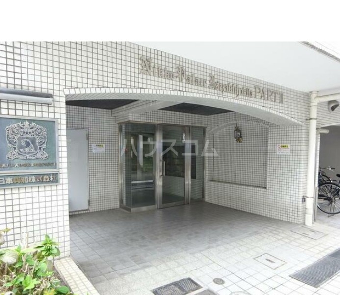 2/3 エントランス