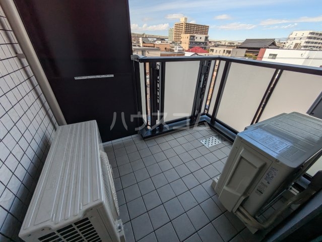 19/28 バルコニー