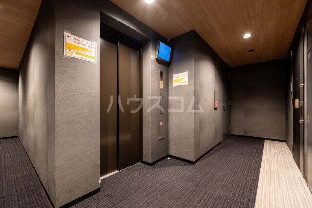 17/27 エントランス