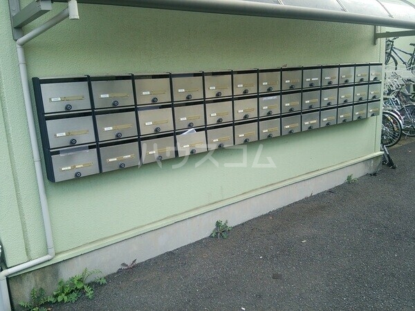 16/25 エントランス