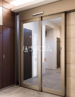 14/23 エントランス