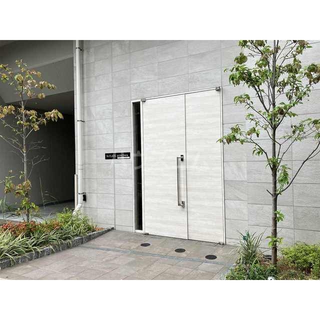 17/26 エントランス