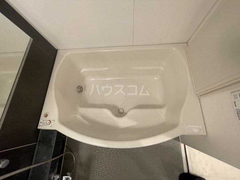 13/30 浴室