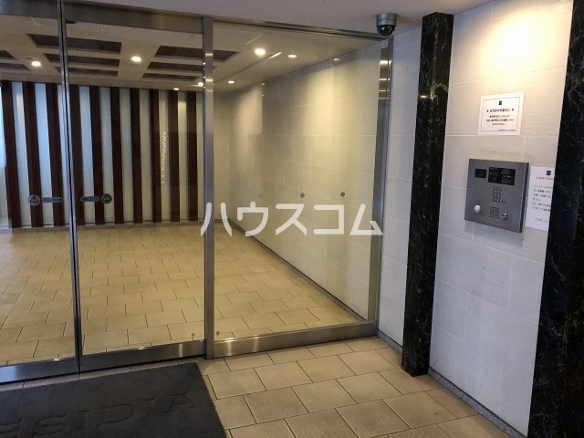 20/30 エントランス