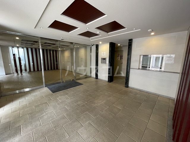 22/30 エントランス