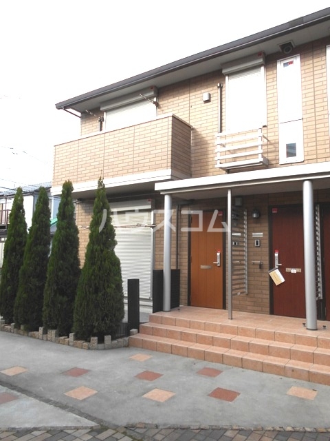 24/30 エントランス