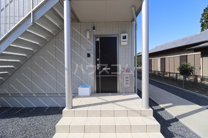 15/23 エントランス