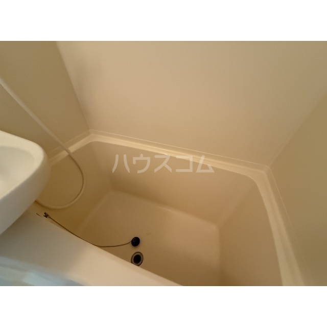 23/25 エントランス