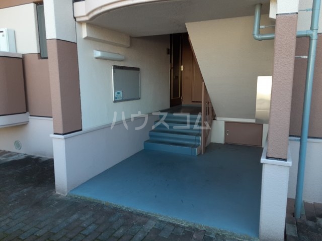 14/19 エントランス