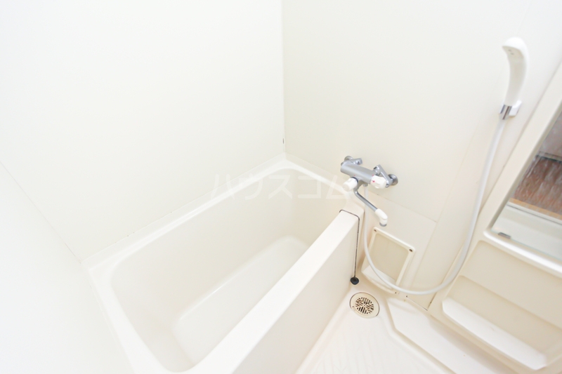 13/30 浴室