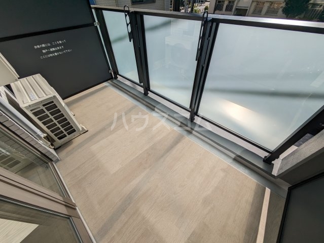 19/29 バルコニー