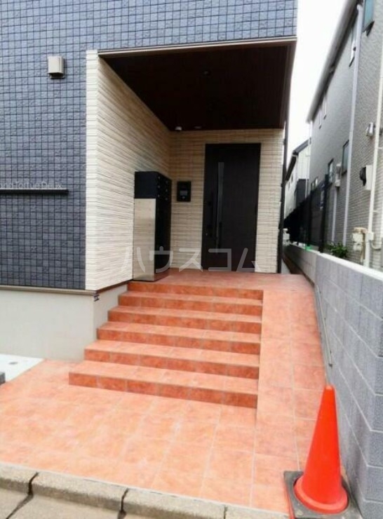 20/25 エントランス