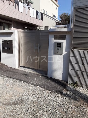 22/30 エントランス