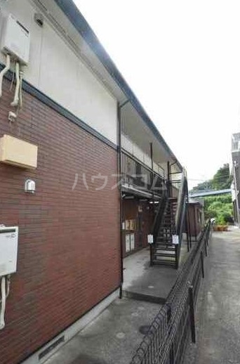 20/30 エントランス