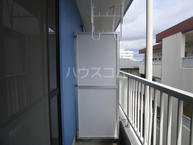 18/28 バルコニー