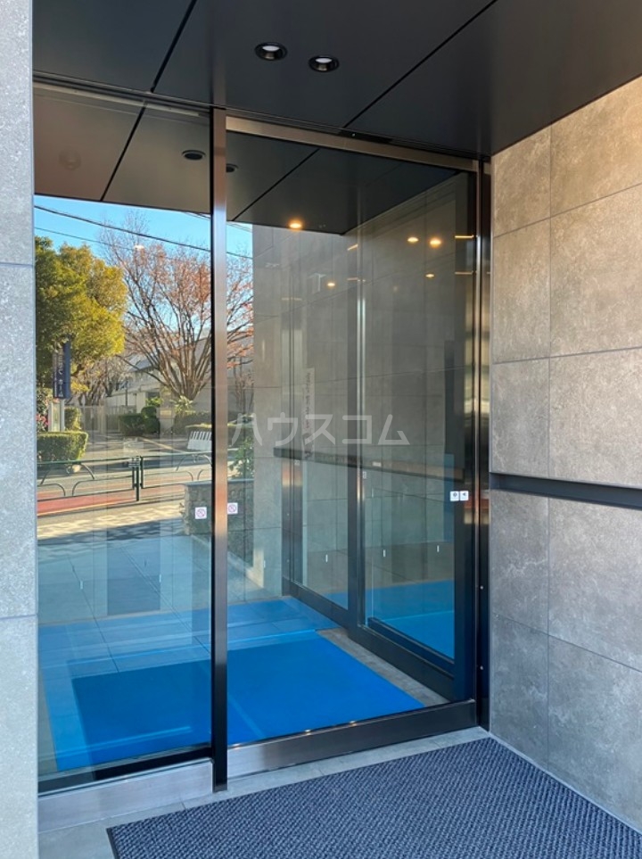 17/18 エントランス