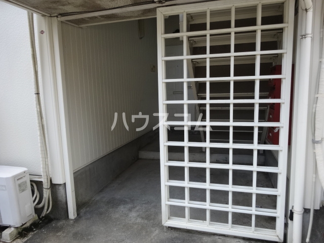 18/20 エントランス