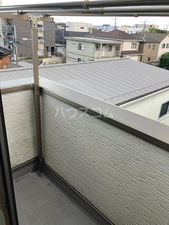 13/18 バルコニー