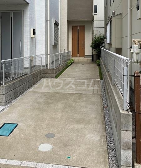 16/18 エントランス