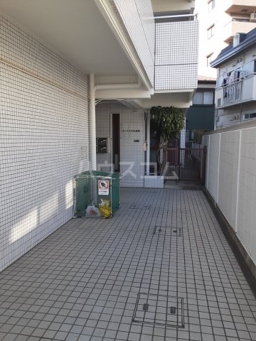 14/21 エントランス