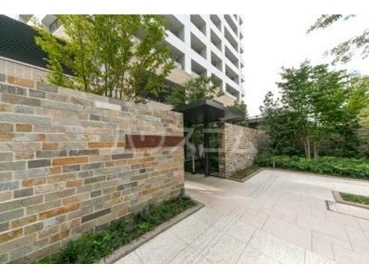 17/27 エントランス