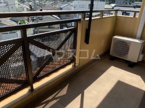 13/19 バルコニー