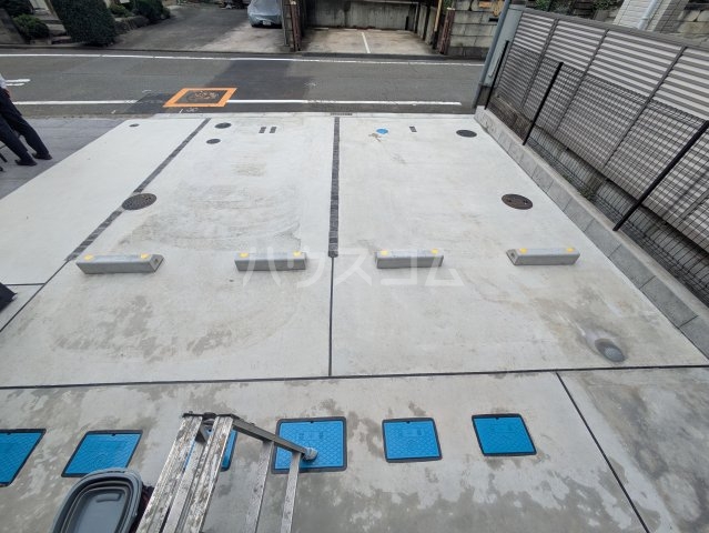 22/30 駐車場
